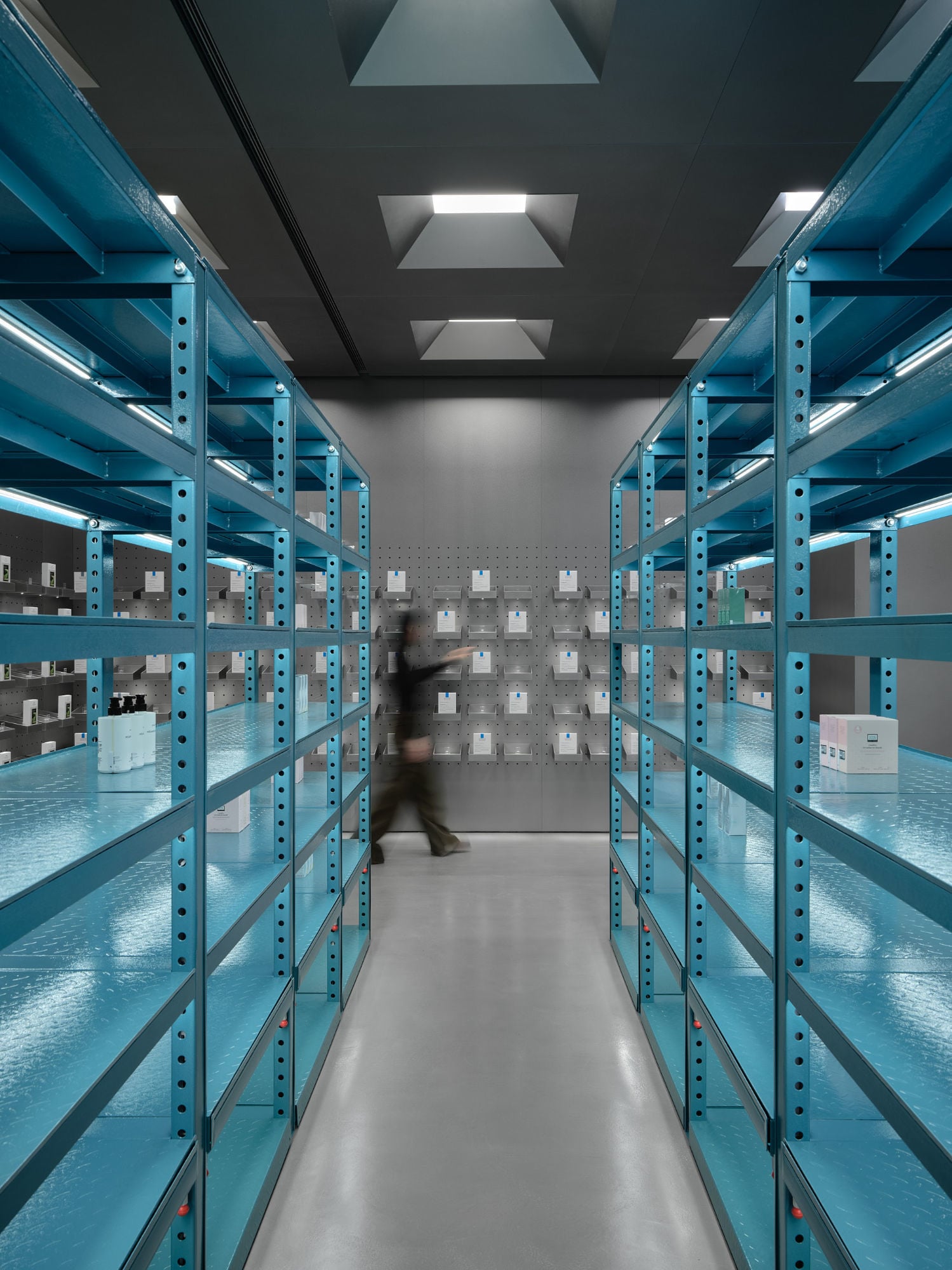 Kuratierte Kosmetik im Pekinger HARMAY-Store von AIM Architecture