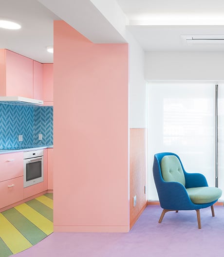 Apartment in Tokio von Adam Nathaniel Furman