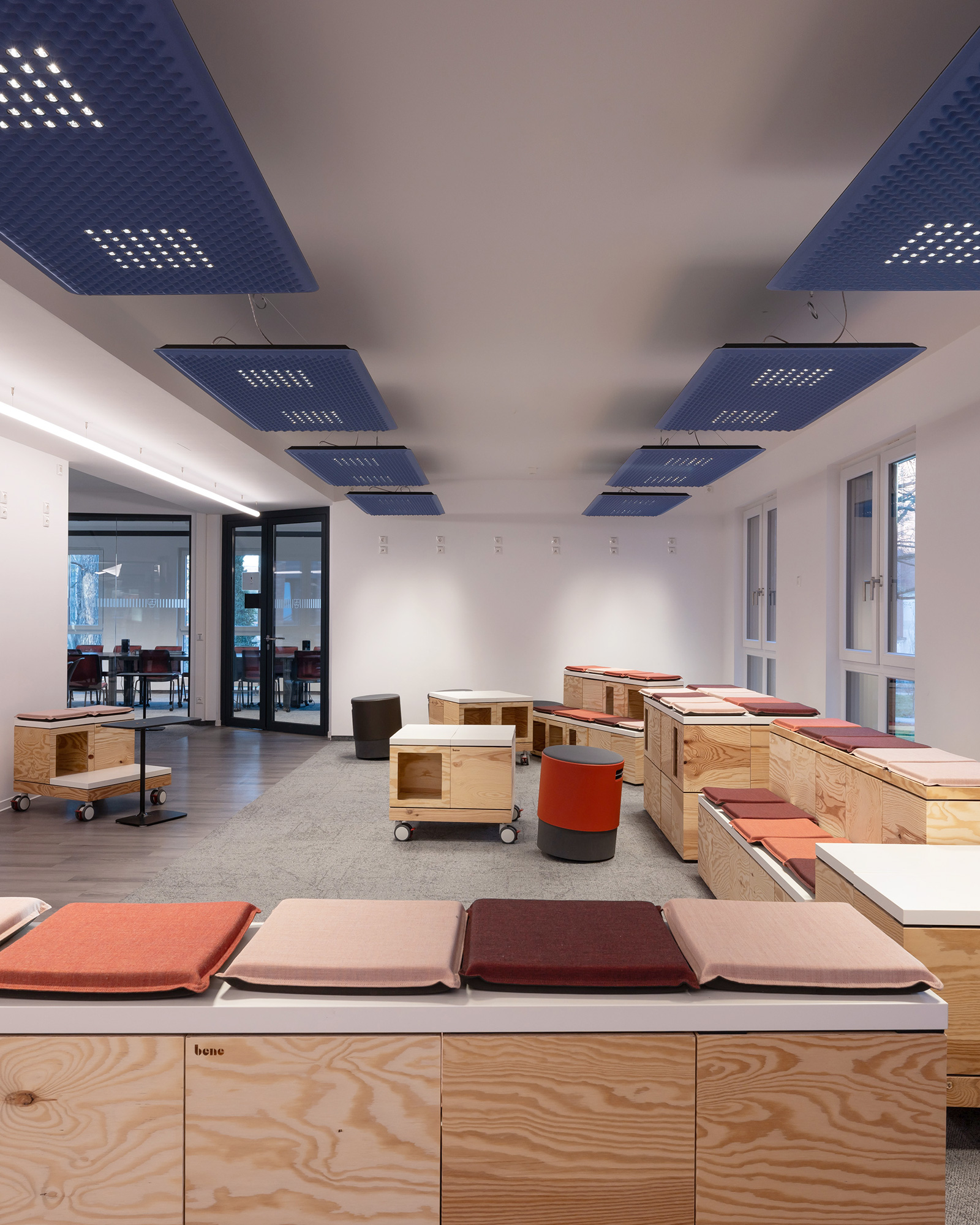 Privatuniversität mit Lichtkonzept von Artemide