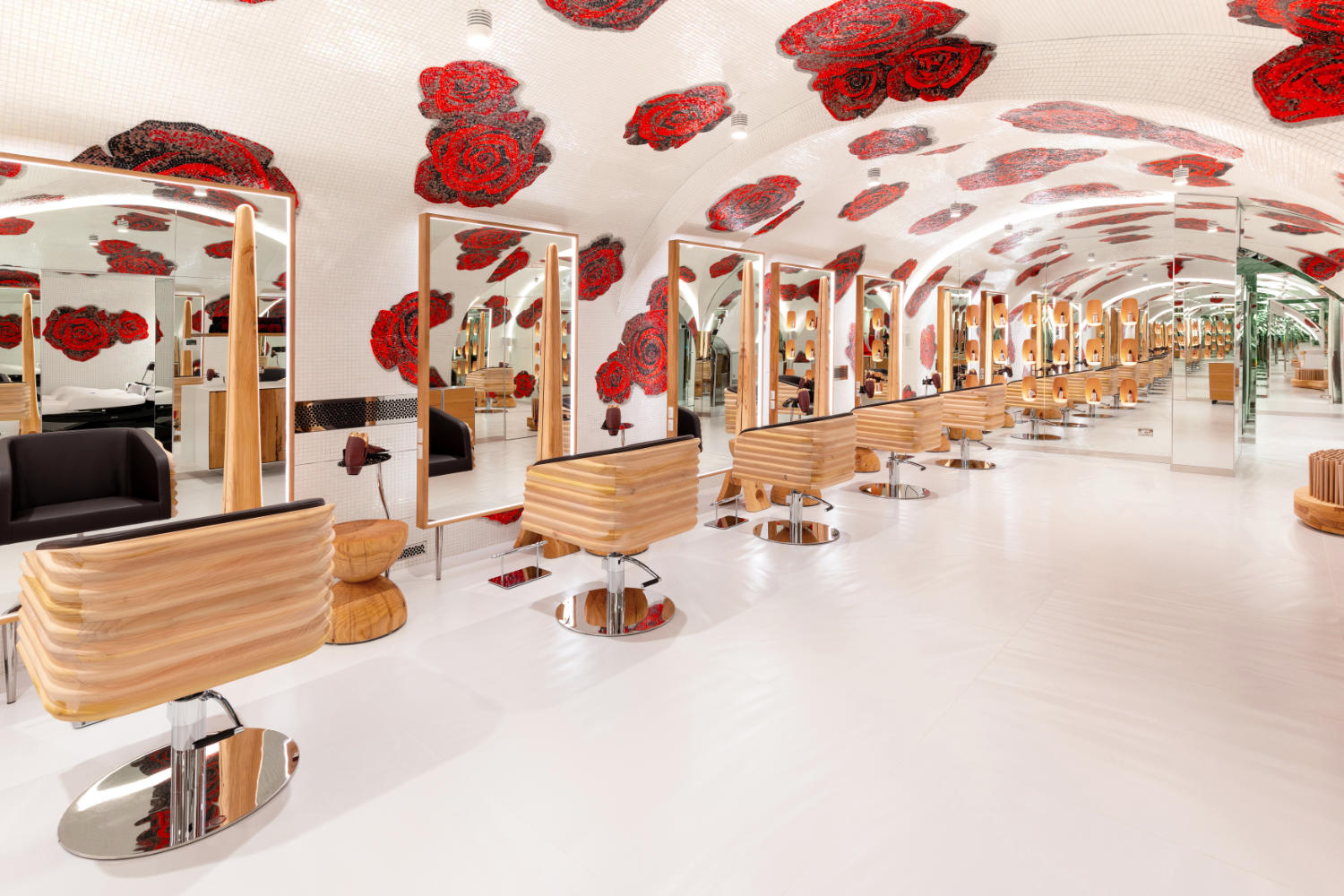 Oberflächen von Iris Ceramica im Mailänder Beauty-Salon Aldo Coppola