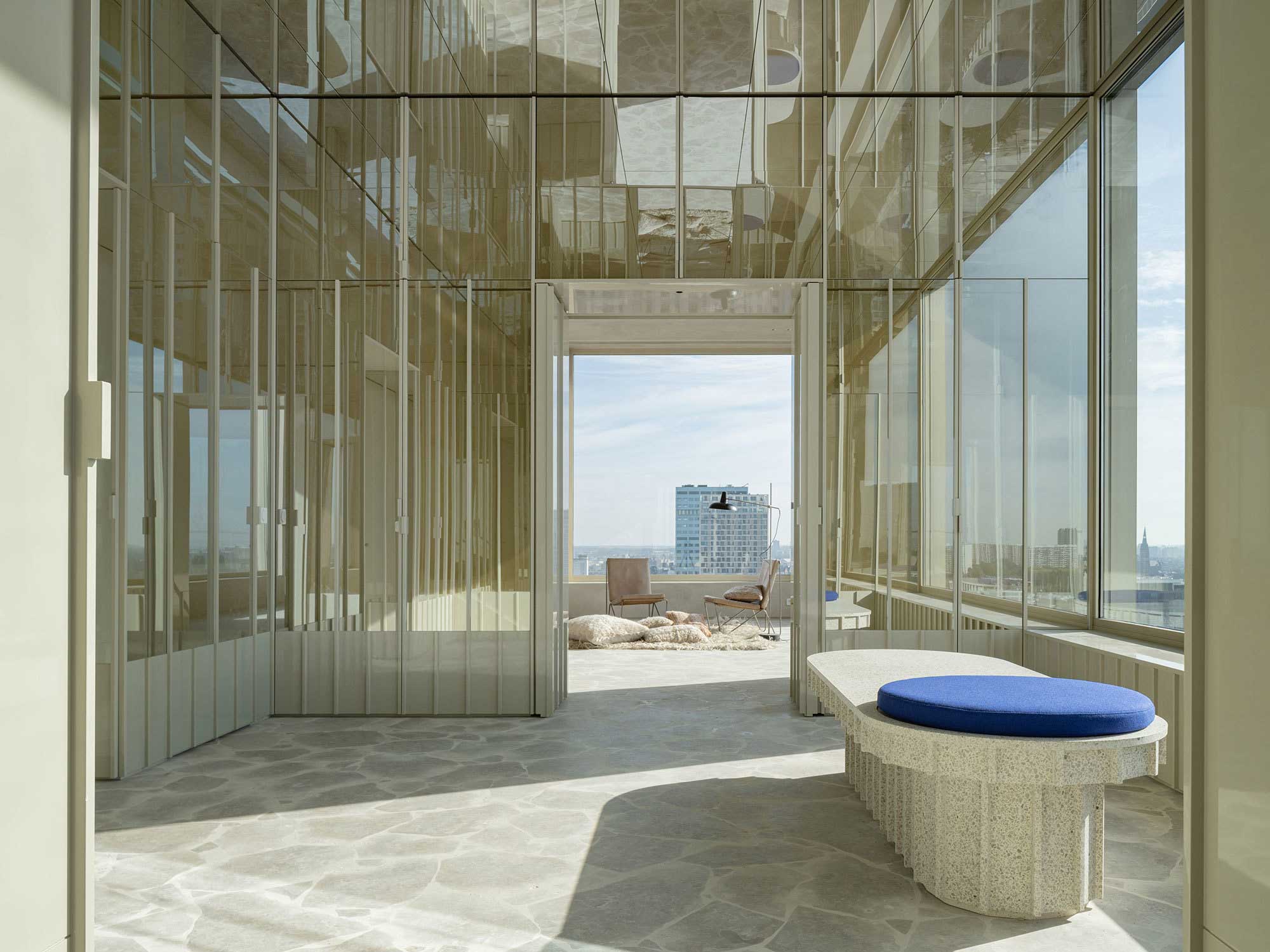 Bruno Spaas’ monochrome Wohnvision in Antwerpen