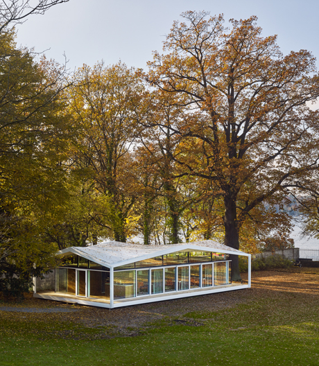 Transparenz bis ins Detail: Ein Pavillon mit sieben Arbeitsplätzen für Stipendiaten der American Academy in Berlin.