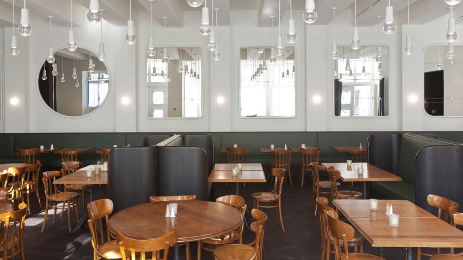 Sanierte Brasserie und Bar des Volkshaus Basel