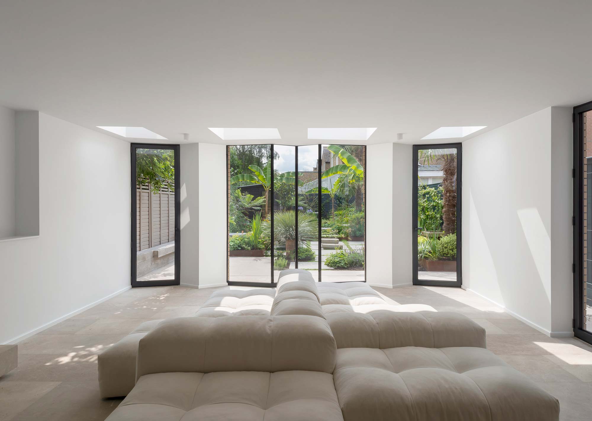 Das W House in London von Bureau de Change