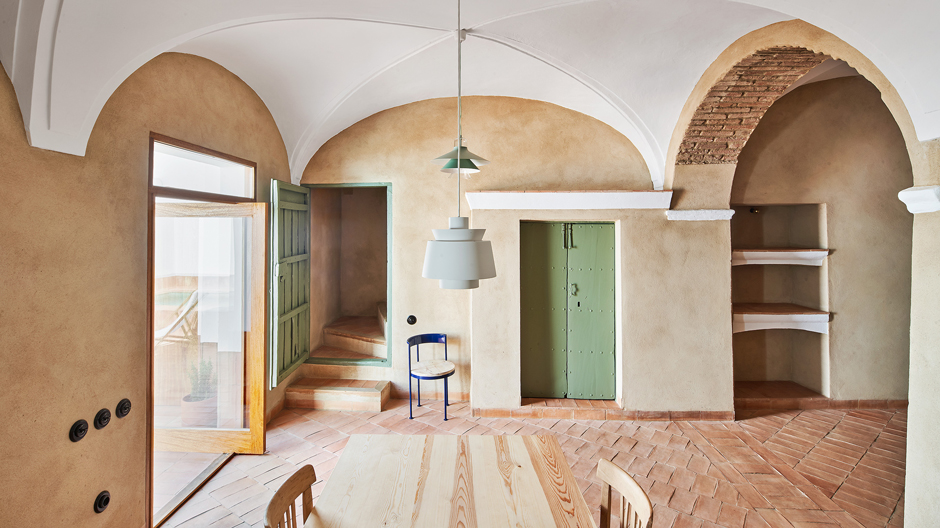 Modernes Feriendominzil von Lucas y Hernández-Gil in Südspanien