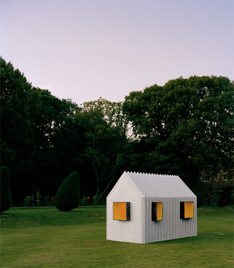 Klein aber oho: Diese Mini-Architektur aus Schweden überrascht mit Spezialeffekten.