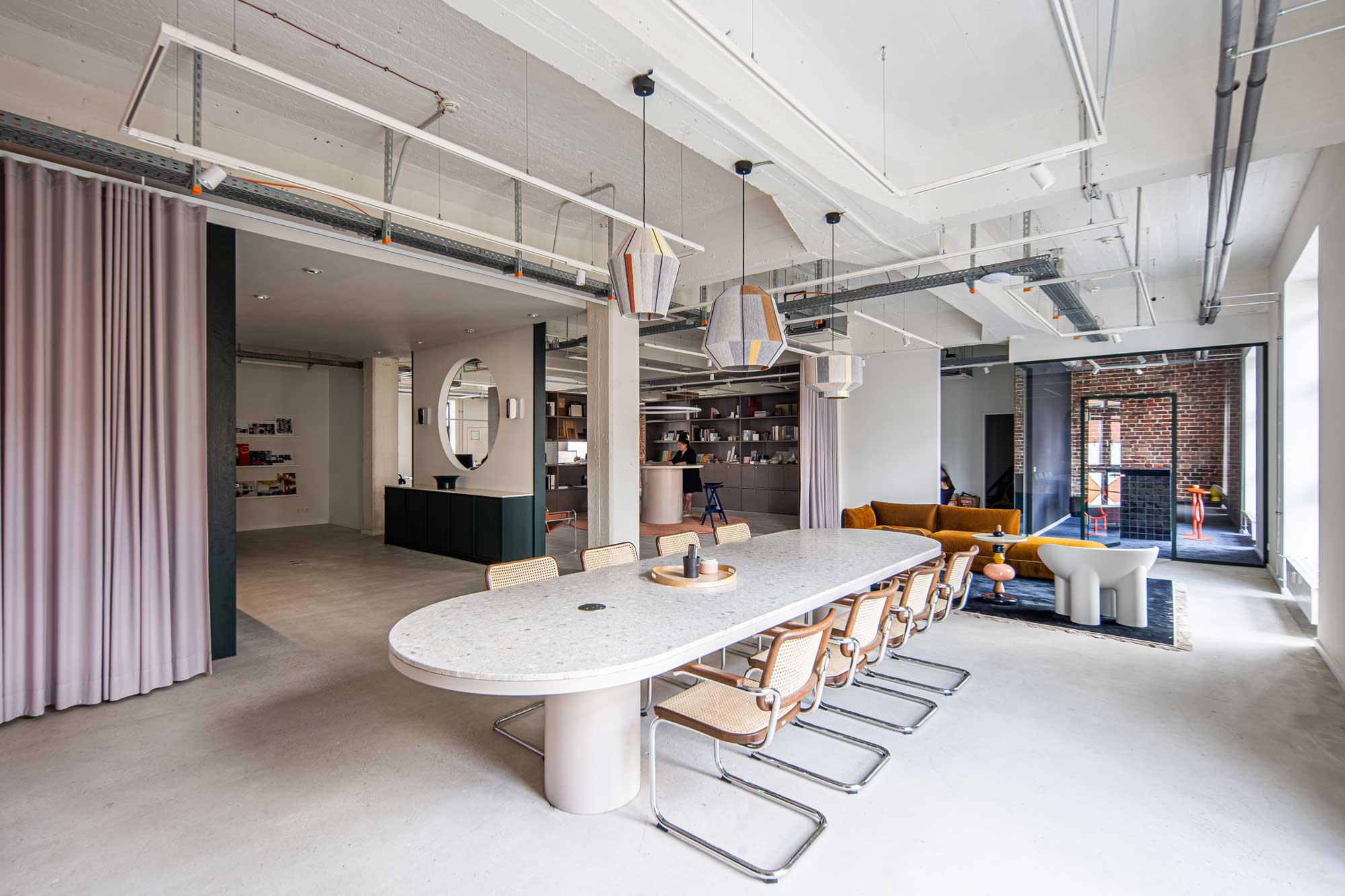 Ein Büro-Makeover vom Office-Spezialisten CSMM in Düsseldorf