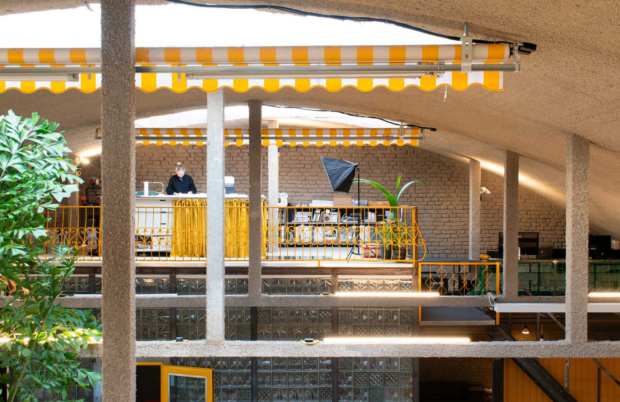 Zirkuläre Arbeitsgarage von Caramel ArchitektInnen in Wien