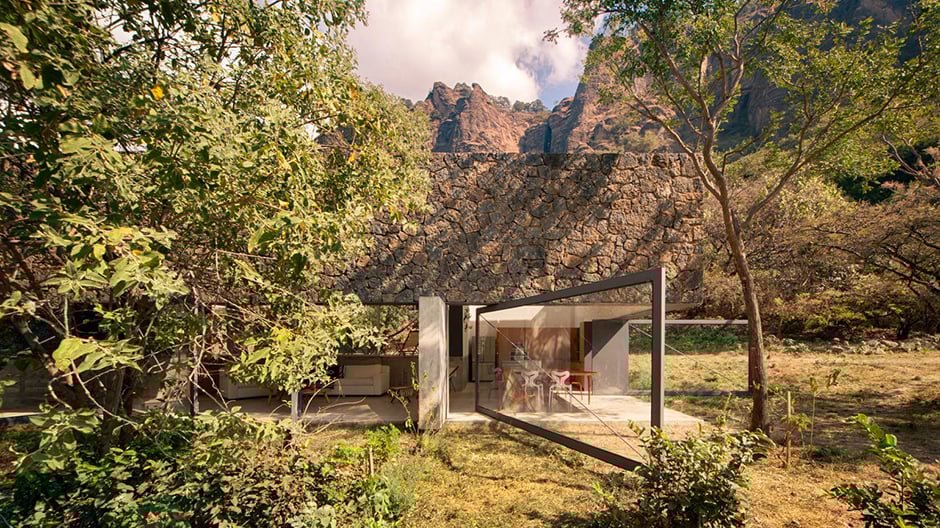 Unter freiem Himmel: paradiesisches Feriendomizil vom Architekturbüro EDAA in Mexiko.