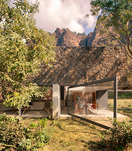 Unter freiem Himmel: paradiesisches Feriendomizil vom Architekturbüro EDAA in Mexiko.