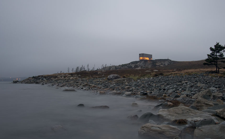 Ein spektakulärer Balanceakt in der Wildnis: das Cliff House von MacKay-Lyons Sweetapple Architects.