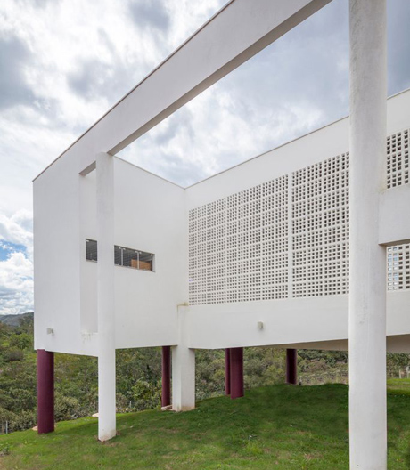 Die Leichtigkeit des Seins: Die fliegende Wohnscheibe eines jungen Paares in Brasília.