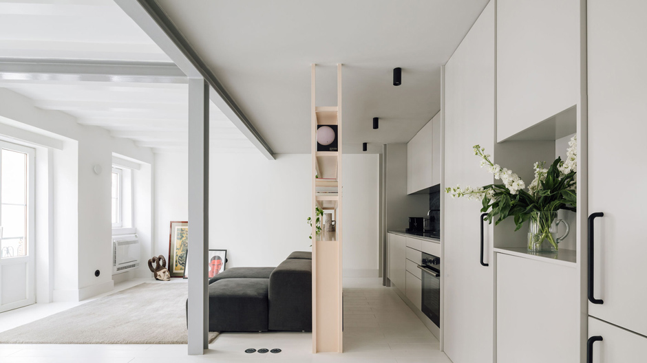 In Lissabon entwarf DC.AD studio eine Maisonettewohnung zum Rotwerden