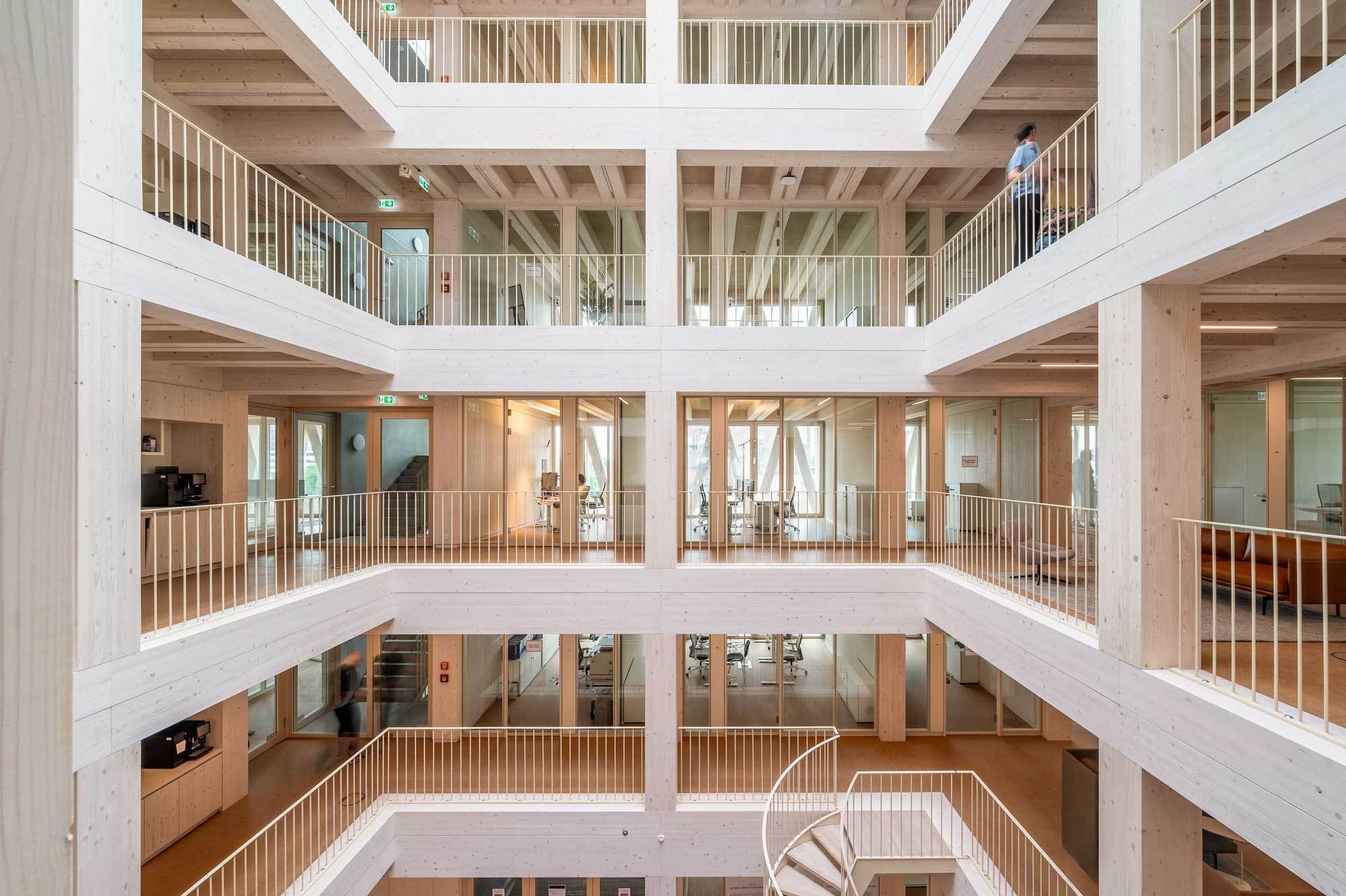 Holz-Hybrid-Gebäude in Heilbronn von Waechter + Waechter Architekten