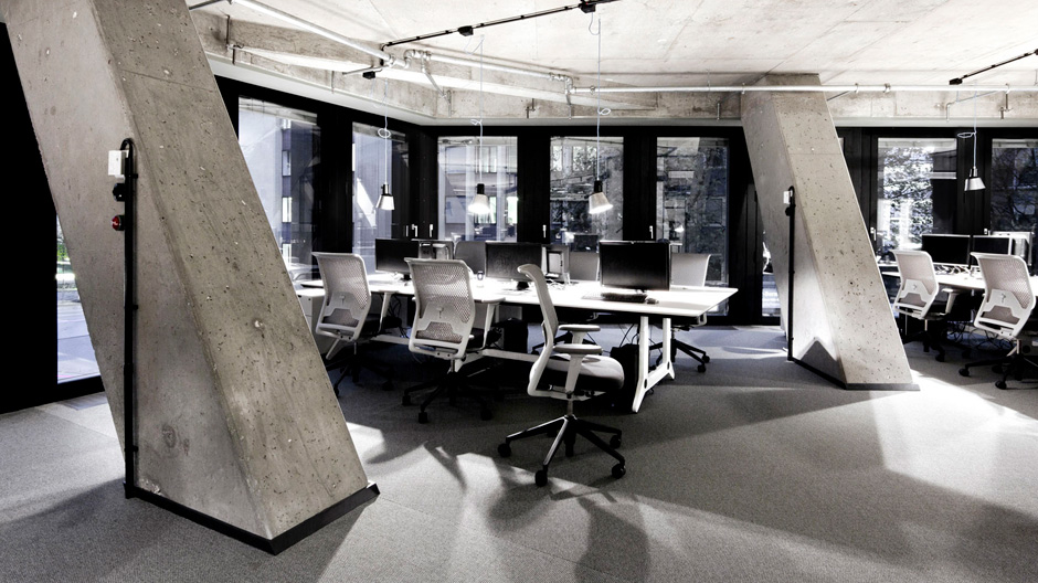 Bürowände als Notizblock: PLY atelier hat in Hamburg ein Büro gestaltet.