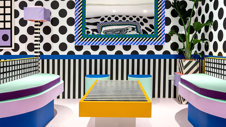 Installation in London im Memphis-Stil von Camille Walala