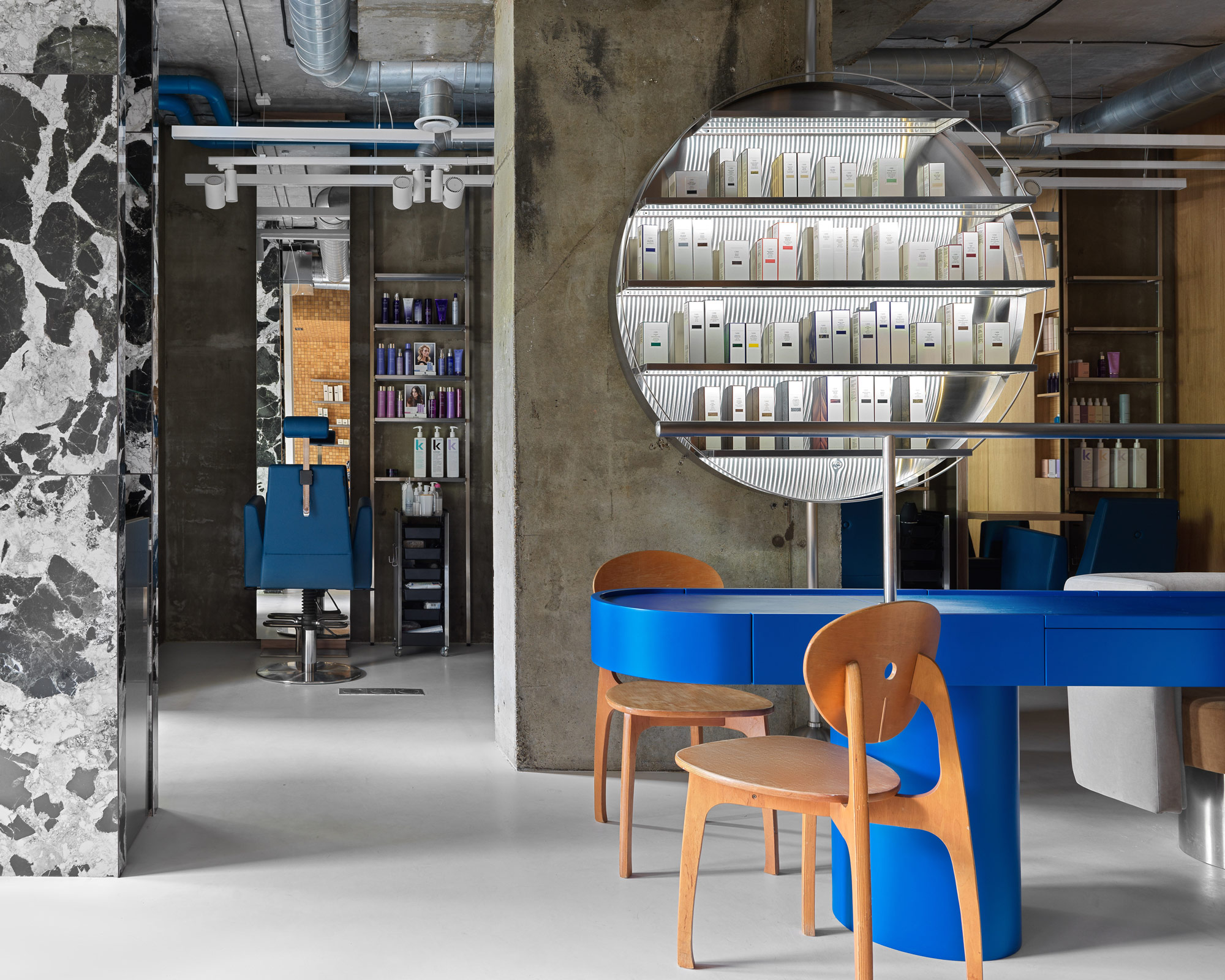 Umbau eines Schönheitssalons von Artists Collaboration