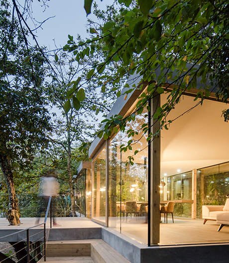 Dieses Ferienhaus im Norden Portugals bietet eine einzigartige Verschränkung von innen und außen.