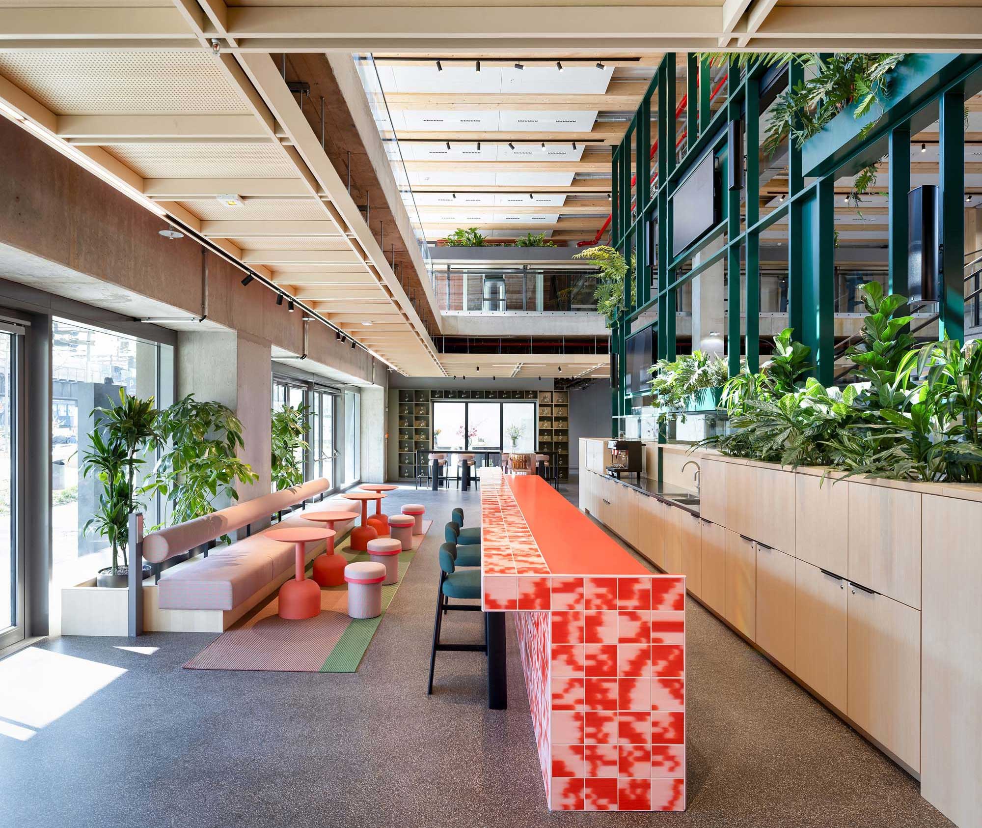 Shared Spaces im Bürobau M40 von Kinzo in Berlin