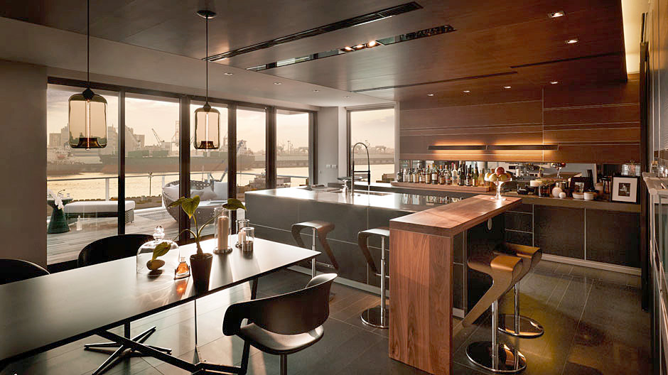 Im Süden Taiwans hat das Architekturbüro Chain 10 ein Haus aus Sichtbeton gebaut, das die Tropen ins Innere lässt. Das haben wir uns angeschaut!