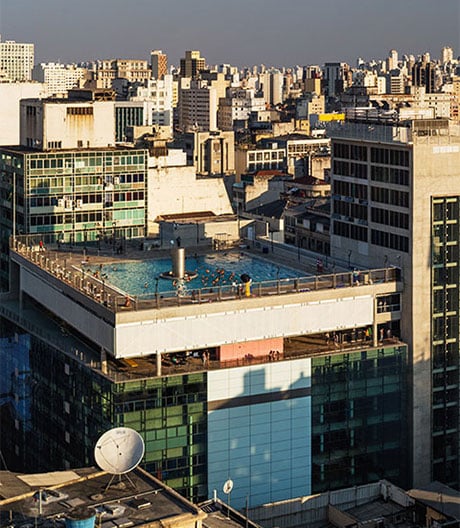 Das Kulturzentrum SESC24 de Maio von Paulo Mendes da Rocha und MMBB Arquitetos