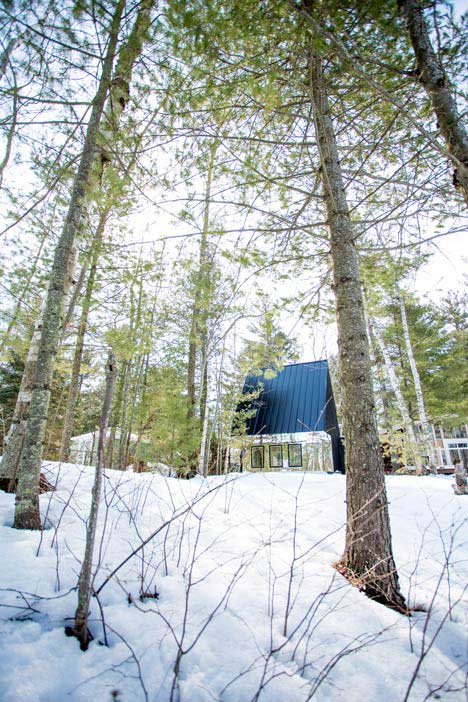 Das Lake Cottage des kanadischen Architekturbüros UUfie