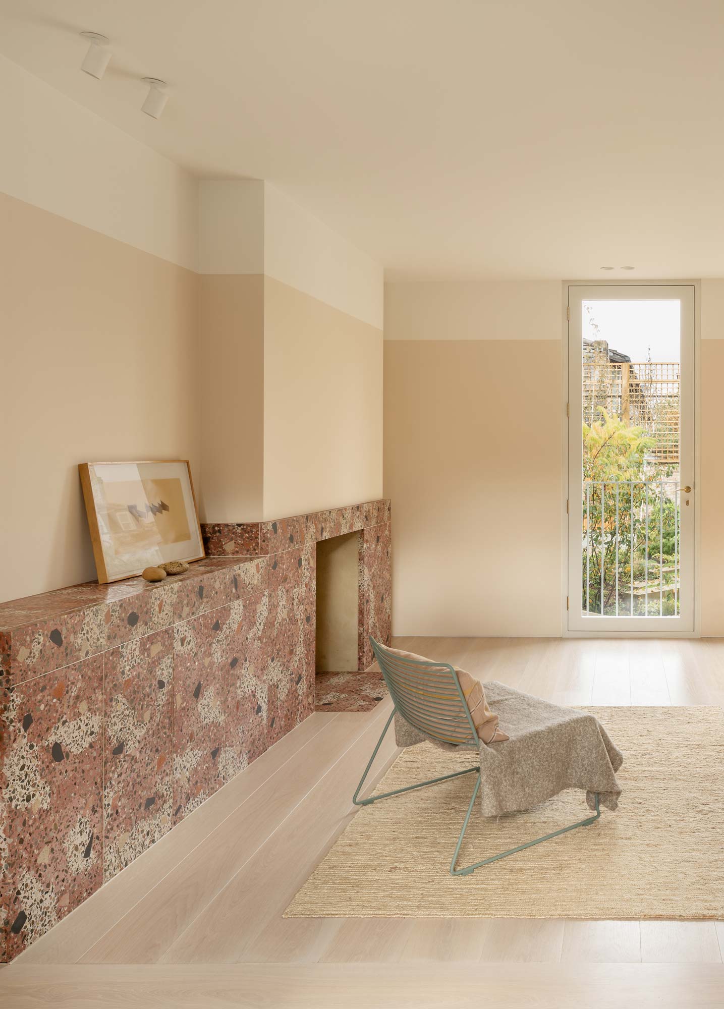 Wohnhaus mit Galerie in London von O’Sullivan Skoufoglou Architects