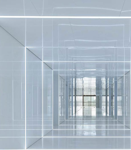 Spiegelkabinett des 21. Jahrhunderts: Büroetage in Shanghai.