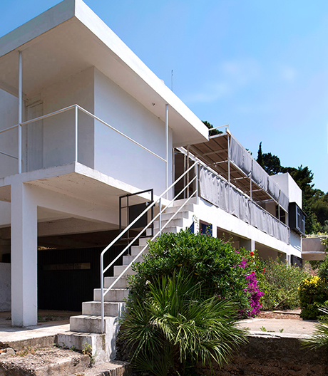 Architektur in der Sommerfrische: das modernistische Gebäude-Ensemble von Eileen Gray und Le Corbusier