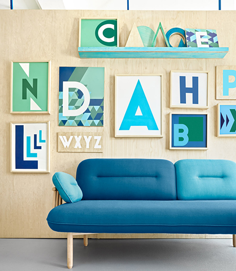 Eine Sprachakademie in Barcelona als buntes Raumwunder.