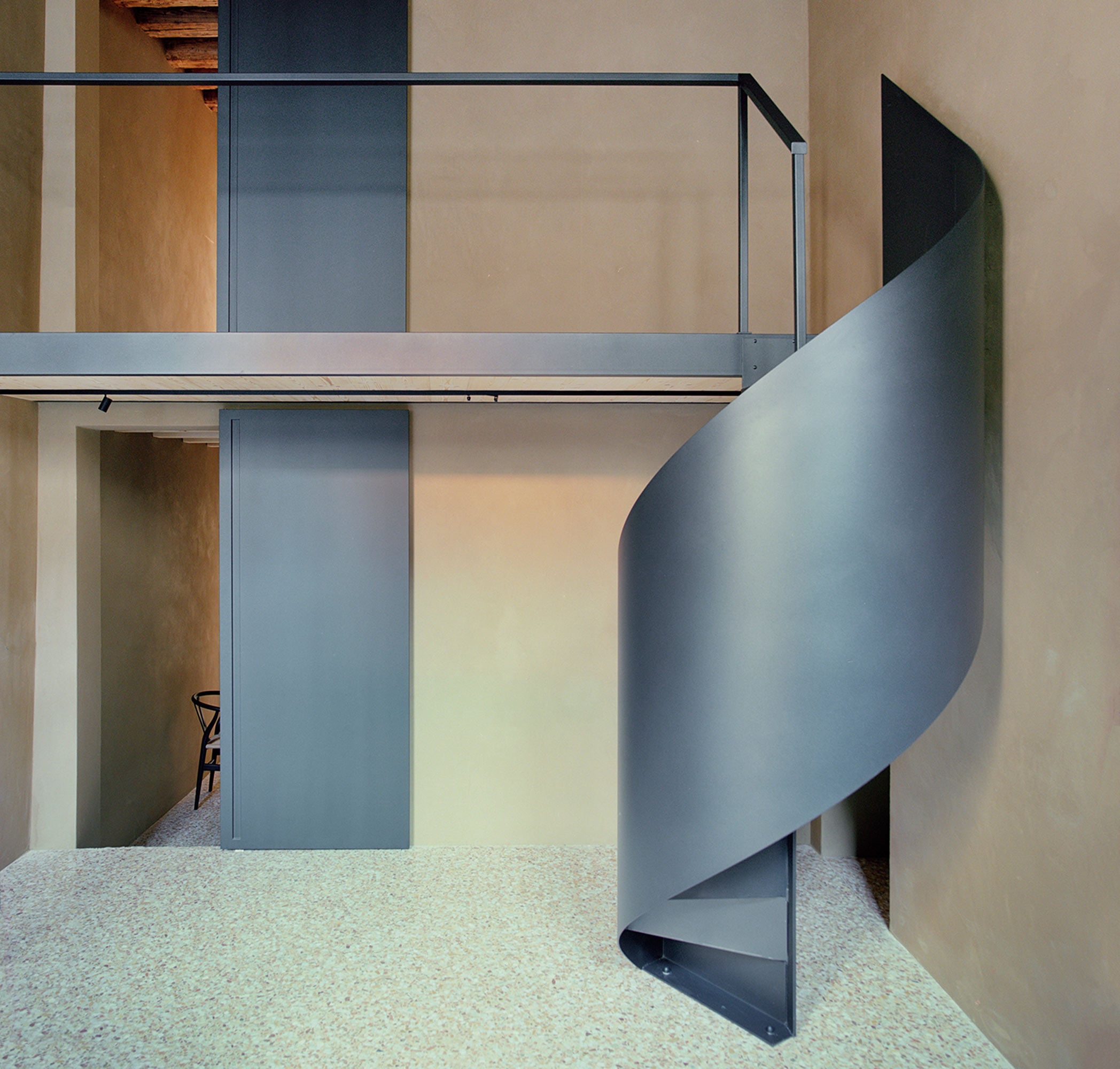 Architettura Tommasi gestaltet Loft in historischem Adelspalast in Padua
