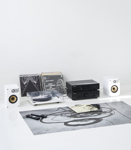 Kitsch adé! Minimalistische Ferienwohnung im katalanischen Ort Sitges.