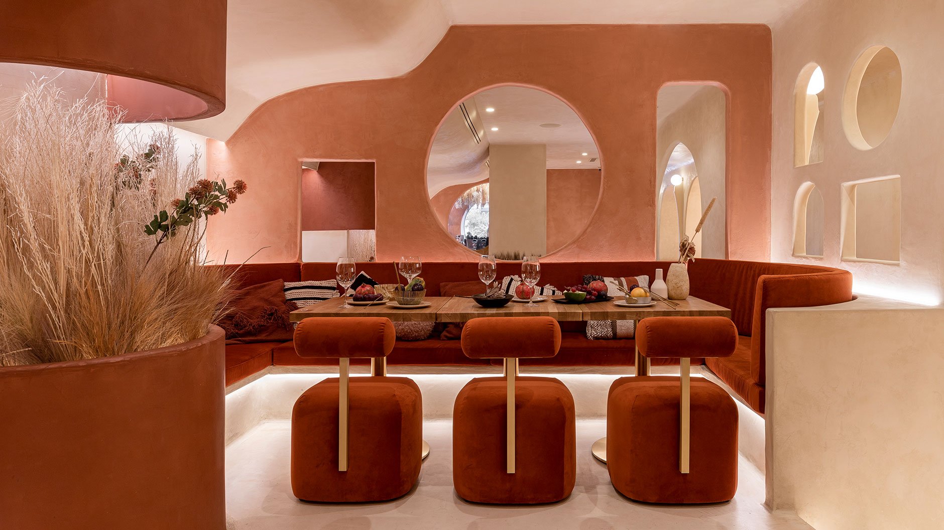 Ein Wüsten-Restaurant von Masquespacio in Valencia