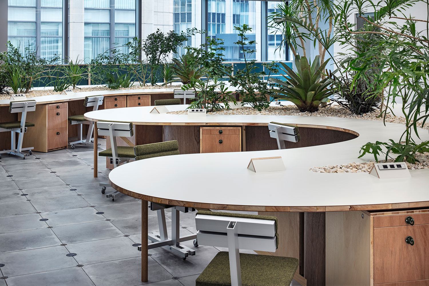 Ein ehrlich gemütliches Büro in Tokio von DDAA