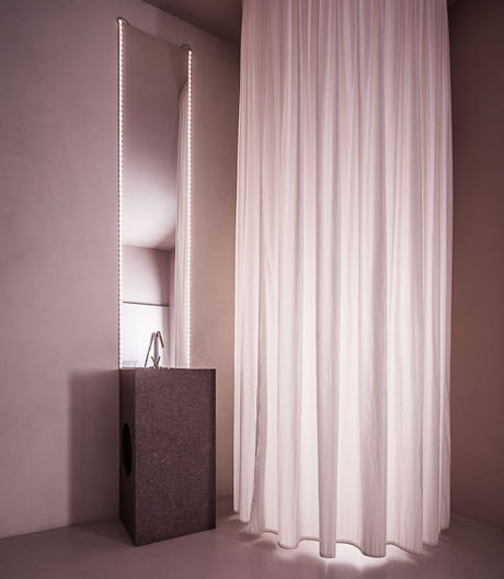 Das Apartment in Rom schwelgt in der Dekadenz der Eigthies.