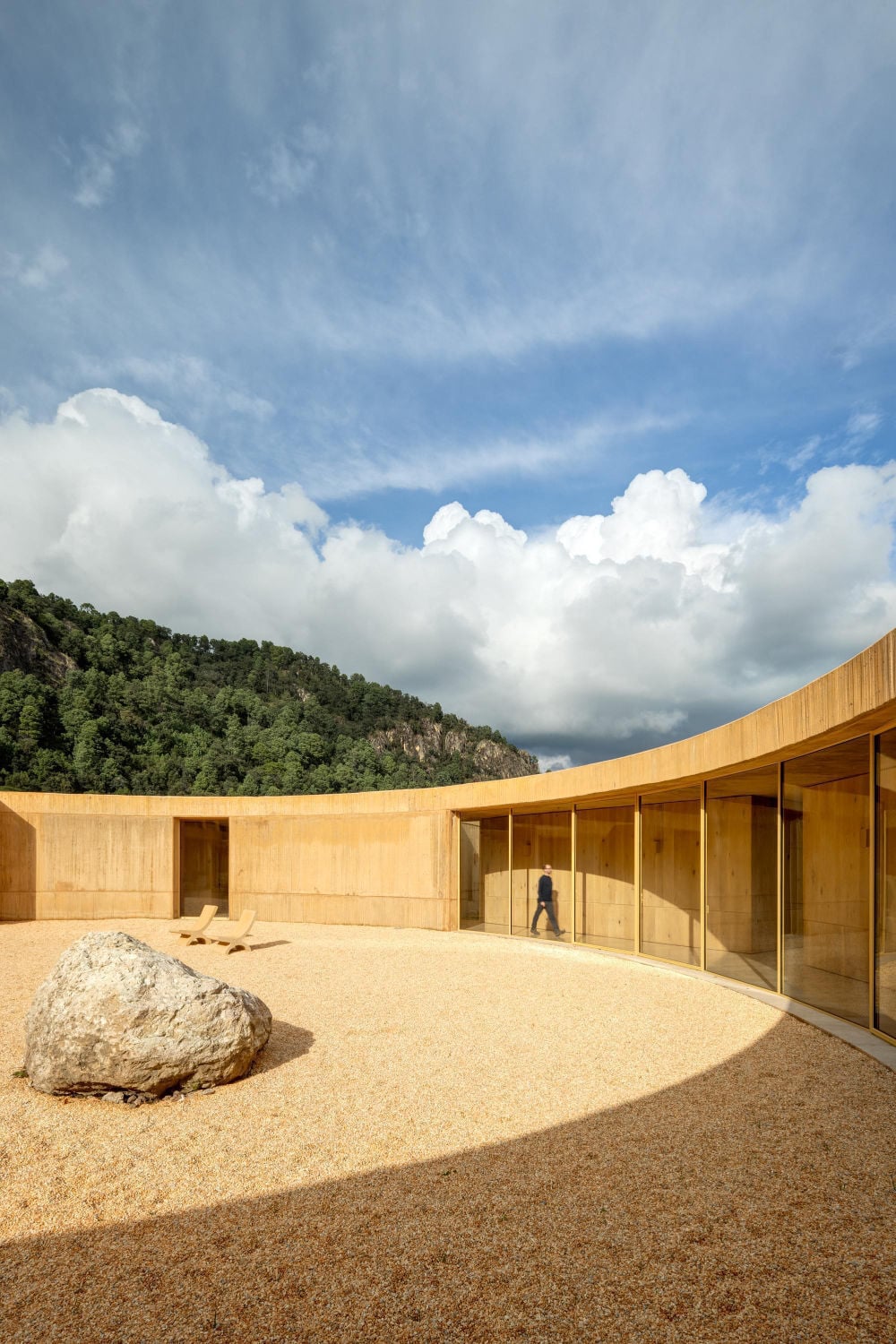 Ringbau von Fernanda Canales im mexikanischen Valle de Bravo