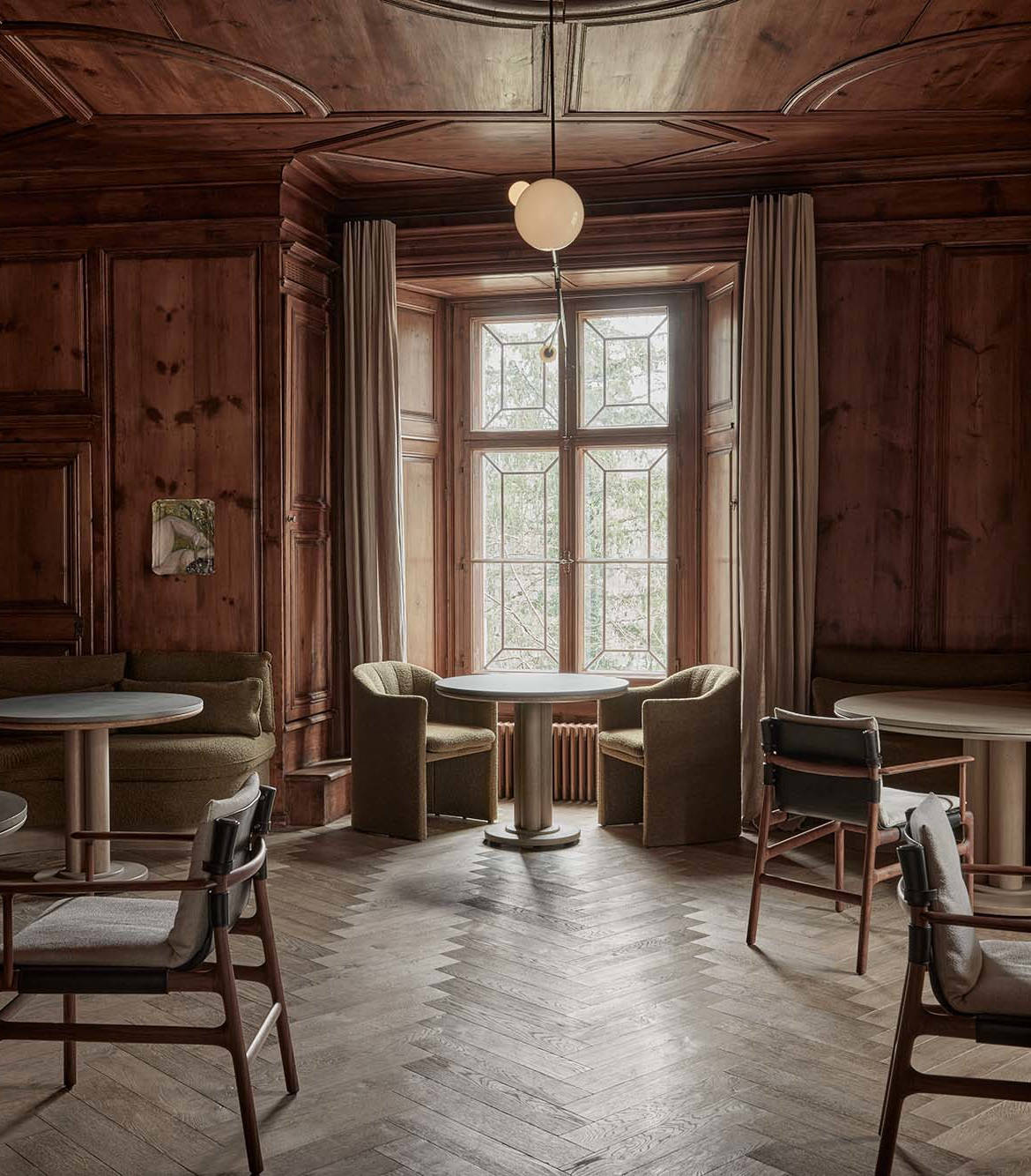 Space Copenhagen modernisiert das Schweizer Restaurant und Hotel Schloss Schauenstein