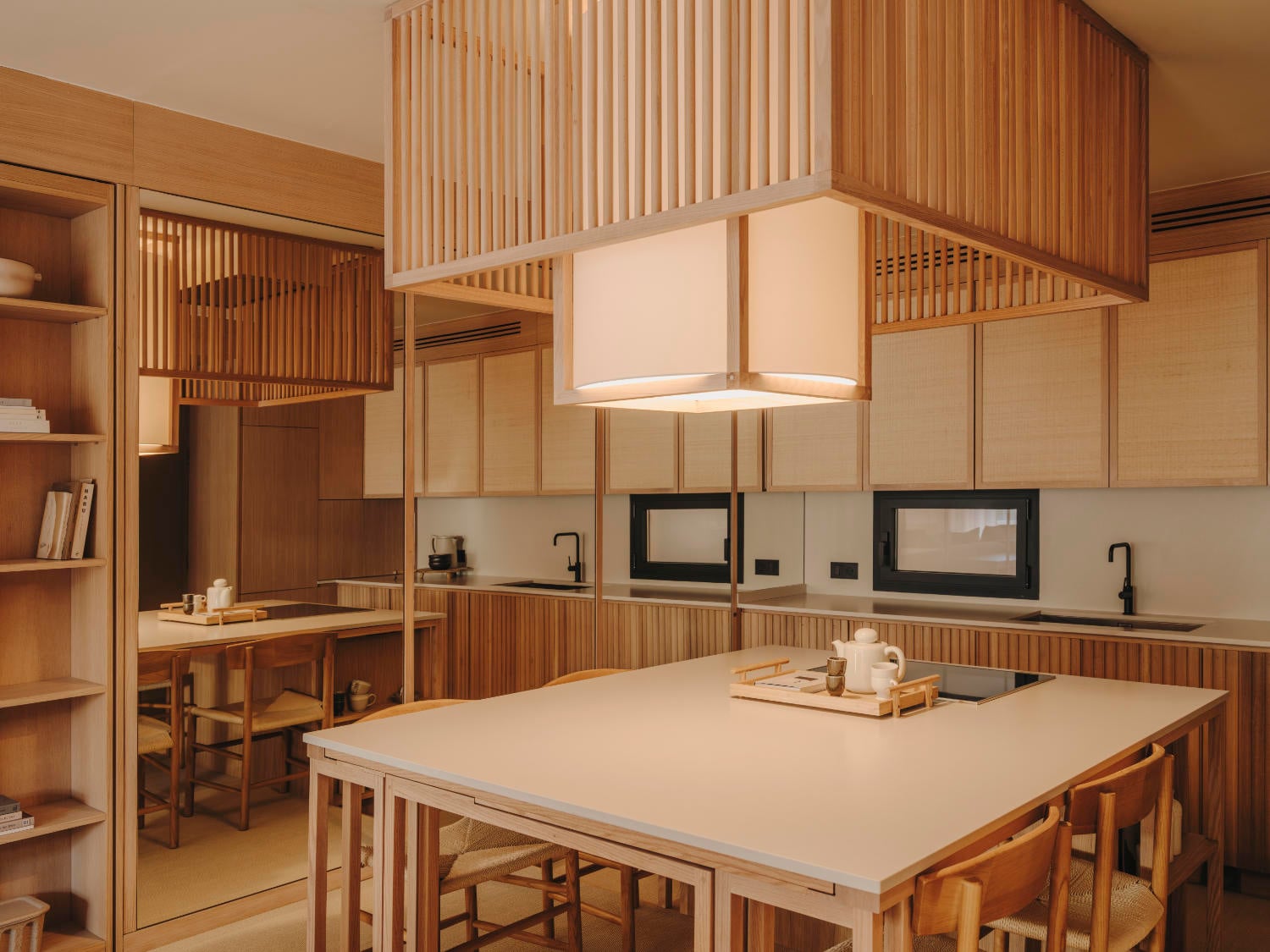 Japanische Wohntraditionen prägen ein Apartment von Miriam Barrio