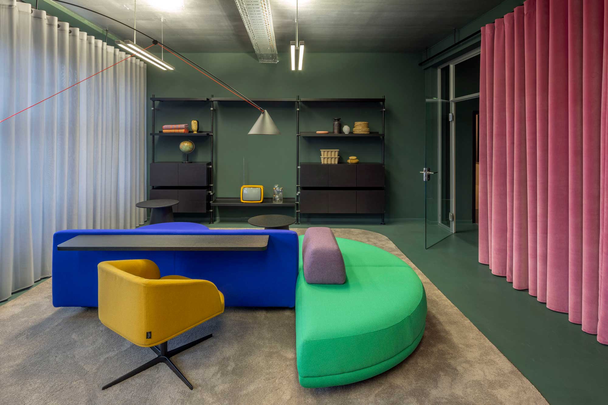 UnternehmenForm plant Agenturräume in Stuttgart