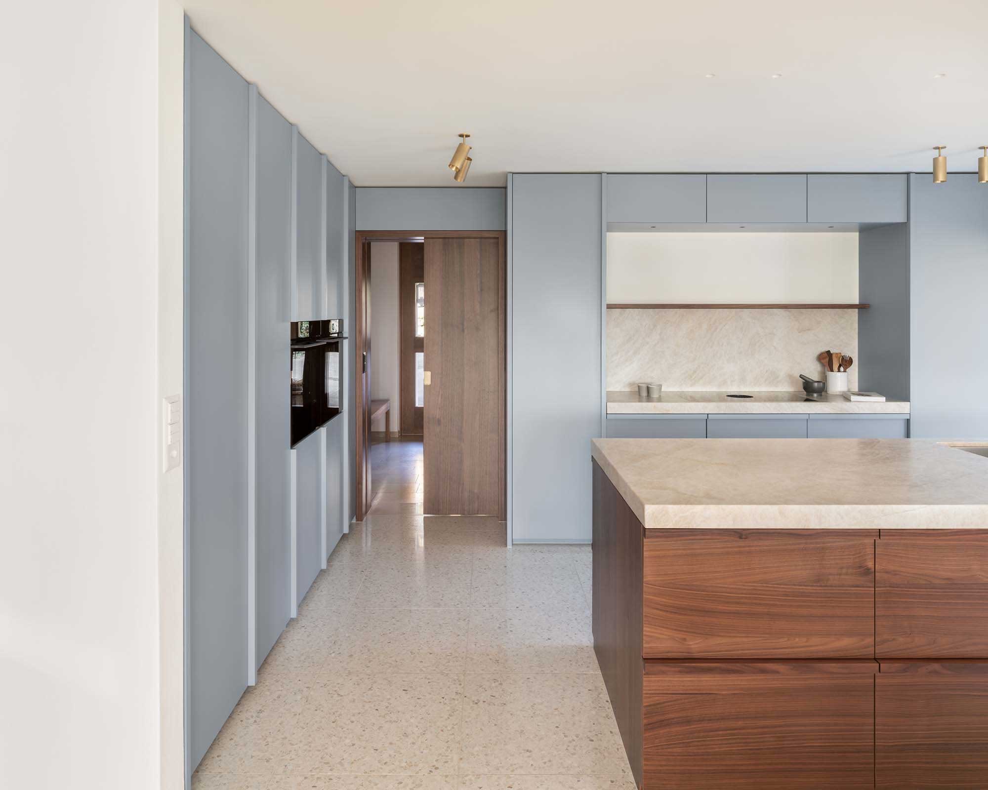 Umbau eines Einfamilienhauses im St. Galler Rheintal von Studio Micha Gamper