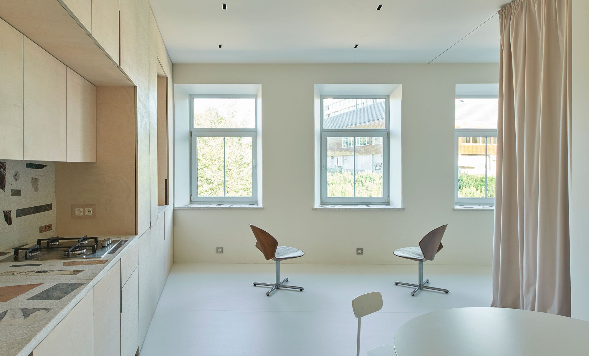 Umbau einer Altbauwohnung in Vilnius von ŠA Atelier