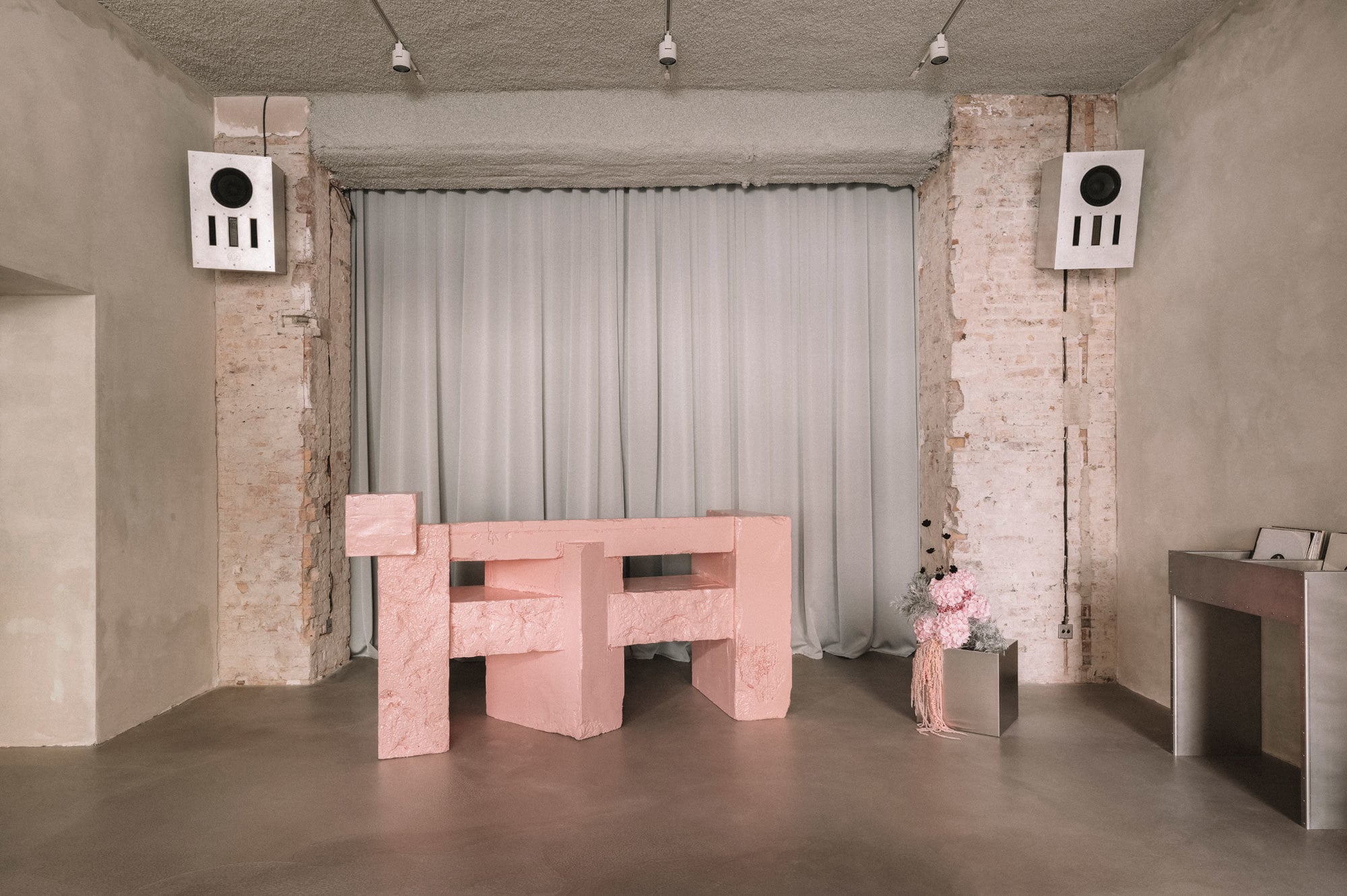 Umbau von YONT Studio für das Musiklabel Seven in Berlin