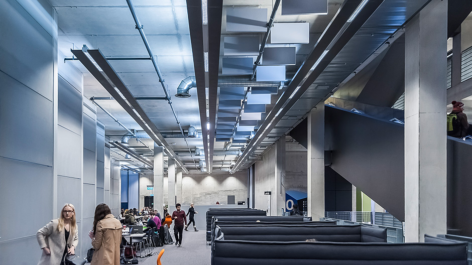 Kreative Freigeister: Heneghan Peng haben eine Universität entworfen, die aussieht wie ein Loft.