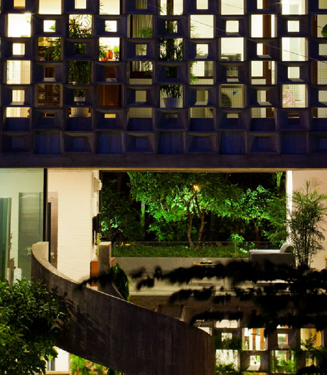 Tropischer Traum: In Ho-Chi-Minh-Stadt hat Vo Trong Nghia ein luftiges Mehrgenerationenhaus entworfen.