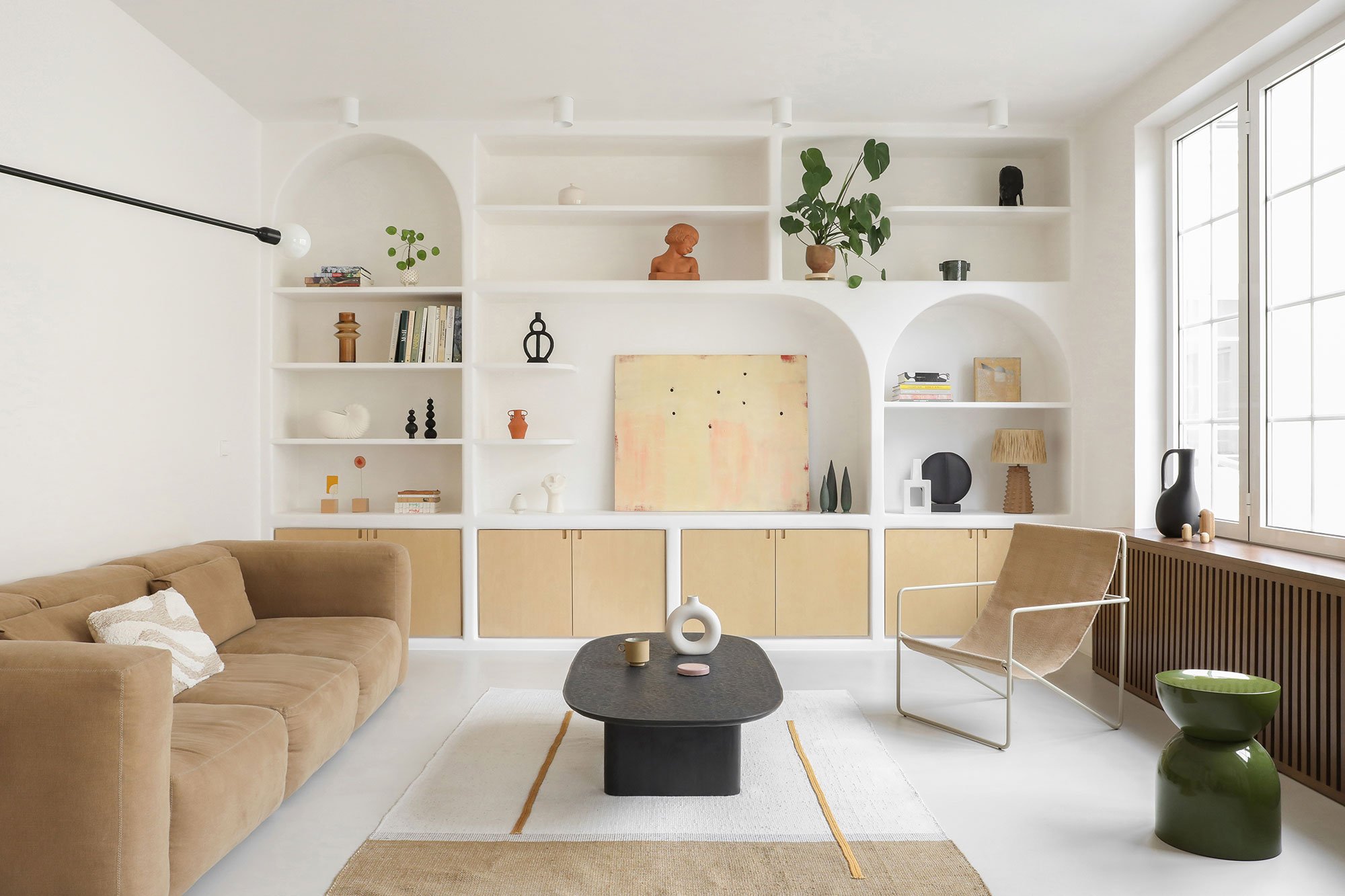 Ein raumsparendes Pariser Apartment von Heju