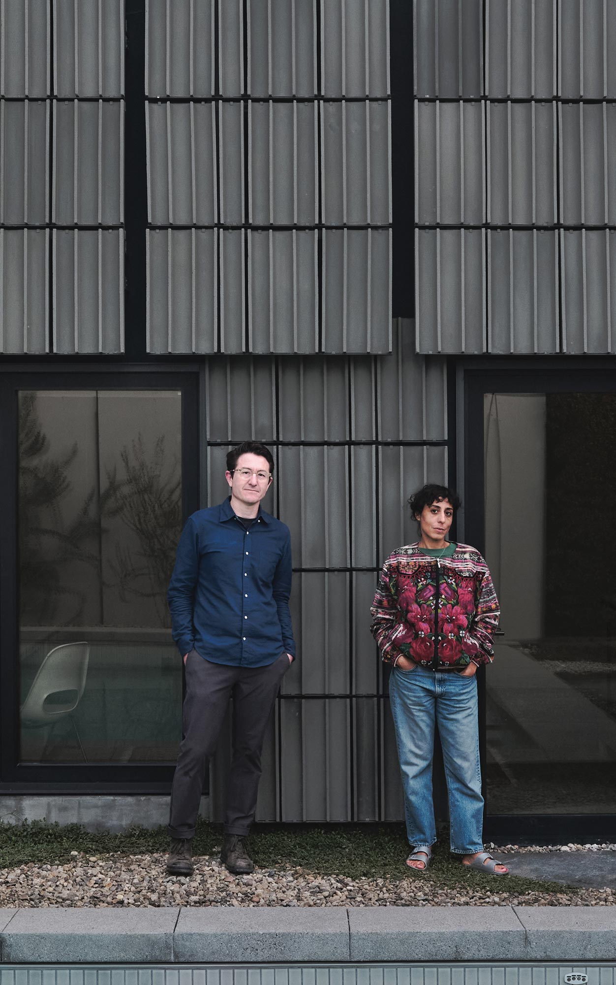 Anbau mit Terrakottafassade in Los Angeles von Current Interests