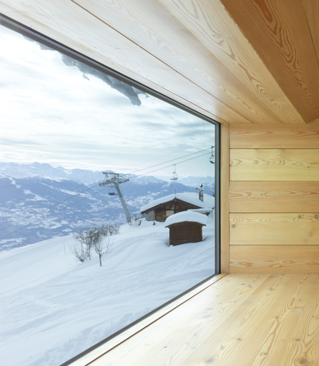 Wo Blicke spazieren gehen: Schweizer Feriendomizil von Savioz Fabrizzi.