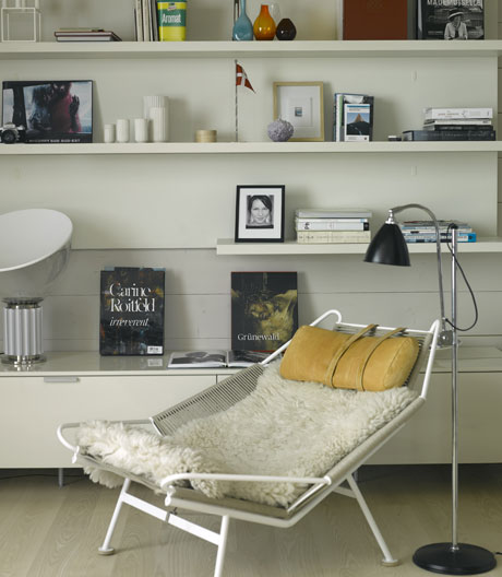 Mit urbanem Wohngefühl in den Bergen leben: Haus in der Schweiz.