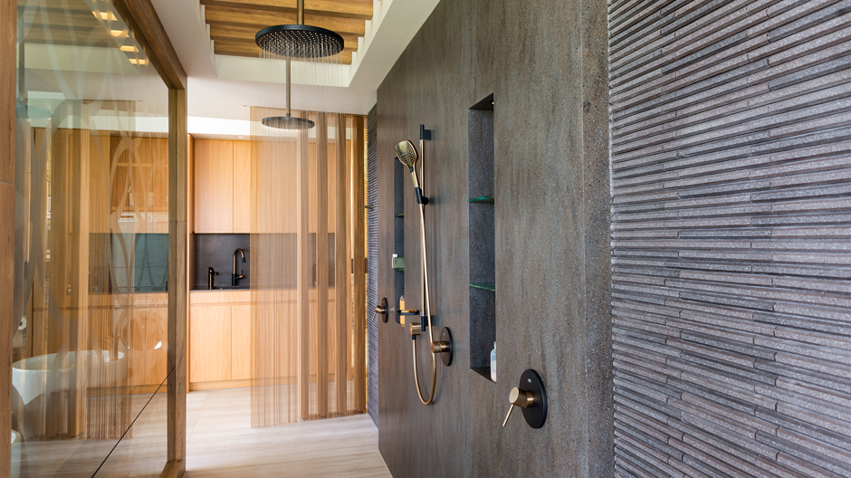 Shower Power: Australische Villa mit maßgefertigten Möbeln und individualisierten Armaturen aus der Axor Manufaktur.