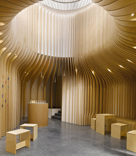 Raum im Raum: raffinierter Teesalon des Prager Architekturbüros Studio Pha.